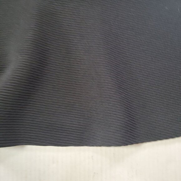 Calvin Klein Black Textured Flared Skirt With Back Zipper Closure Size 14 - Picture 6 of 8